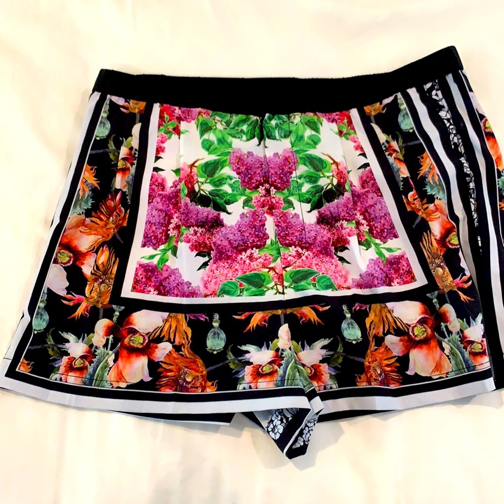Clover Canyon shorts- size M
